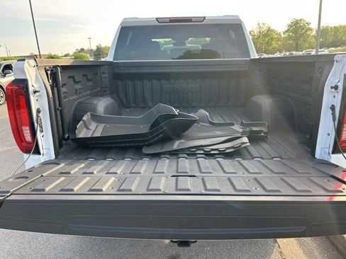 Used 2025 GMC Sierra 1500 AT4 AWD/4WD image 11
