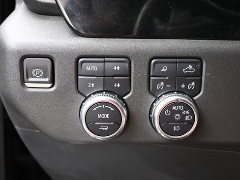 Used 2022 GMC Sierra 1500 SLT w/ SLT Premium Package AWD/4WD image 27