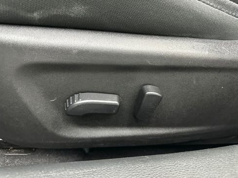 Used 2025 Nissan Altima 2.5 SV image 10