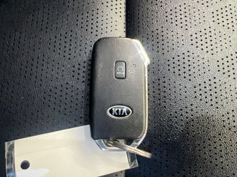 Used 2021 Kia Seltos SX w/ SX Sunroof Package AWD/4WD image 26