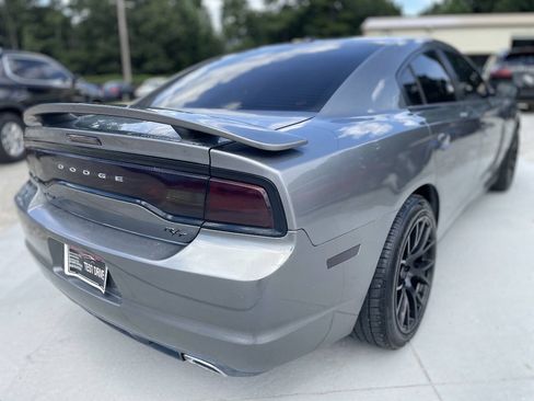 Used 2011 Dodge Charger R/T RWD image 6