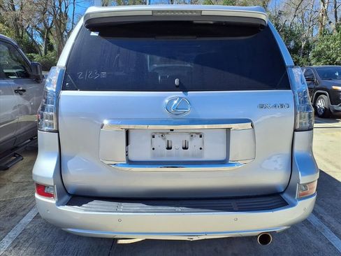 Used 2017 Lexus GX 460 Premium image 5