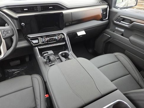 New 2026 GMC Sierra 1500 Denali w/ Denali Reserve Package image 35