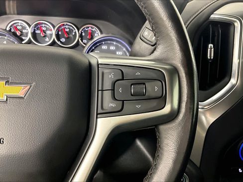 Used 2022 Chevrolet Silverado 1500 LT w/ Z71 Off-Road Package AWD/4WD image 24