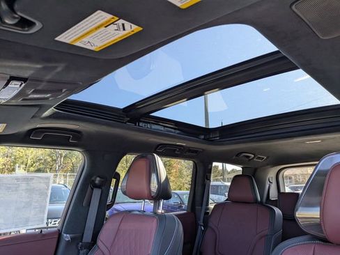 New 2026 INFINITI QX80 Autograph w/ Premium Cargo Package image 24