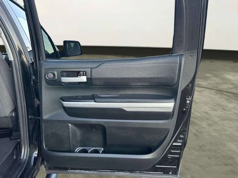 Used 2017 Toyota Tundra SR5 image 20