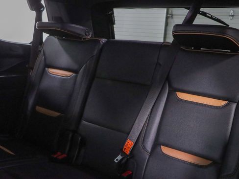 Used 2023 GMC Yukon AT4 AWD/4WD image 29