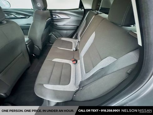 Used 2023 Chevrolet TrailBlazer LT FWD image 24