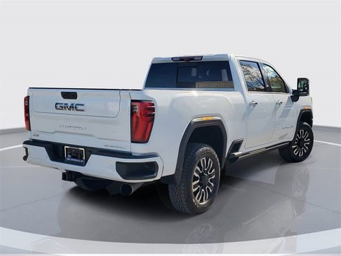 Used 2024 GMC Sierra 2500 Denali Ultimate w/ Max Trailering Package image 3