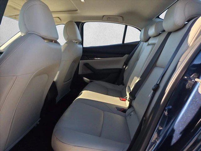 Used 2023 MAZDA MAZDA3 s FWD image 18