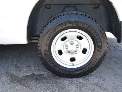 Used 2014 RAM 1500 Tradesman AWD/4WD image 11