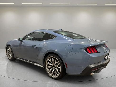 Used 2025 Ford Mustang Premium image 15
