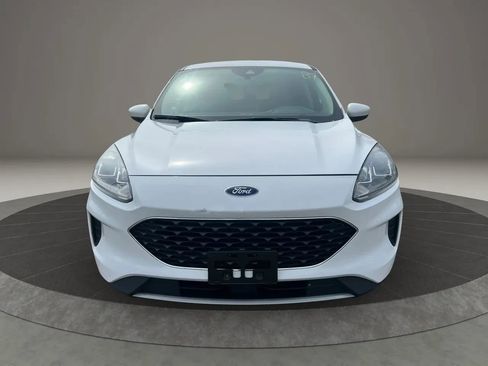 Used 2020 Ford Escape SE FWD image 2