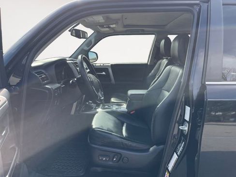 Used 2016 Toyota 4Runner Limited image 9