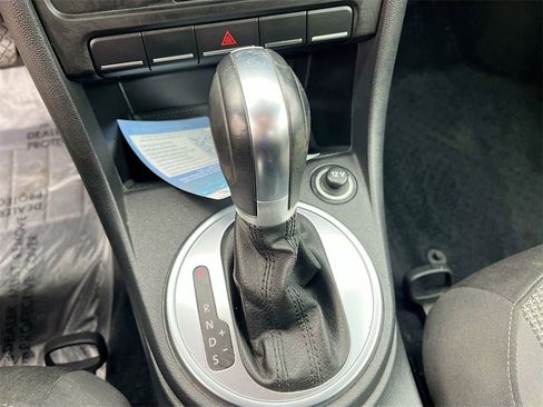 Used 2017 Volkswagen Beetle 1.8T S image 16