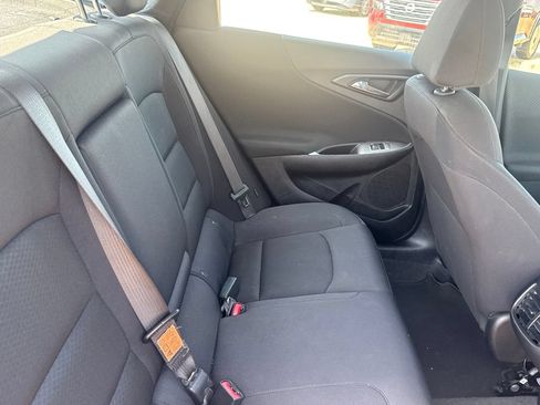 Used 2025 Chevrolet Malibu LT FWD image 30