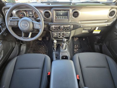 Used 2023 Jeep Gladiator Sport image 13