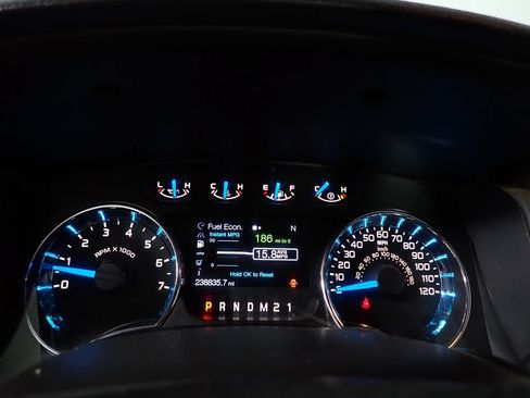 Used 2013 Ford F150 XLT w/ Mid Equipment Group AWD/4WD image 19