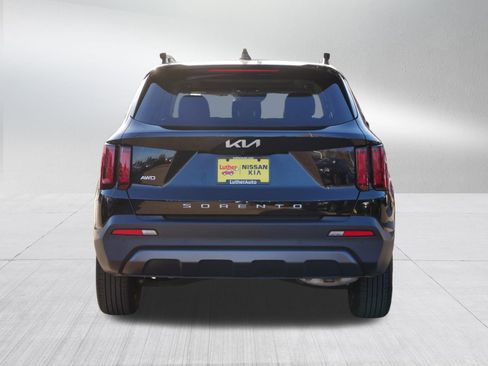 Certified 2022 Kia Sorento S w/ Panoramic Sunroof Package image 6
