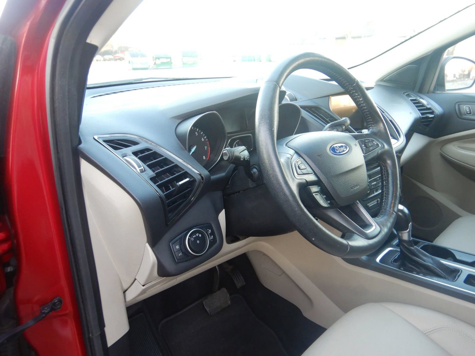 Used 2017 Ford Escape Titanium w/ Equipment Group 301A AWD/4WD image 12