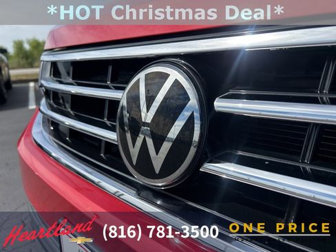 Used 2023 Volkswagen Tiguan SE image 11