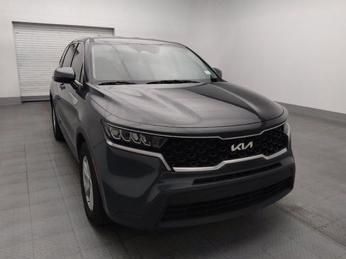 Used 2023 Kia Sorento LX FWD image 14