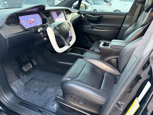 Used 2018 Tesla Model X 75D image 12