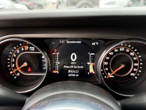 Used 2018 Jeep Wrangler Unlimited Sahara w/ Cold Weather Group image 8