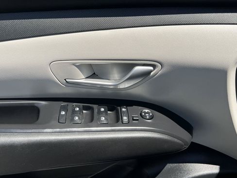 Used 2023 Hyundai Tucson SE AWD/4WD image 30