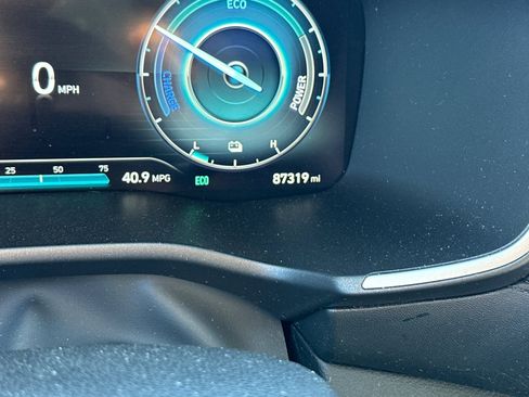 Used 2022 Hyundai Santa Fe SEL Convenience image 11