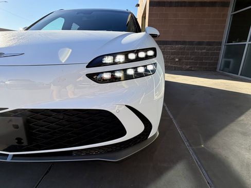 Used 2025 Genesis GV60 RWD image 11