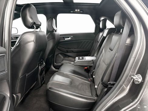 Used 2019 Ford Edge ST w/ Equipment Group 401A image 6