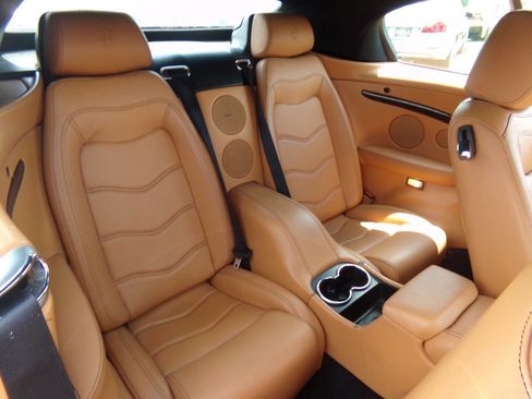Used 2015 Maserati GranTurismo Convertible image 31