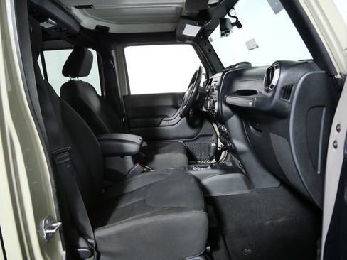 Used 2018 Jeep Wrangler Unlimited Sport S AWD/4WD image 11