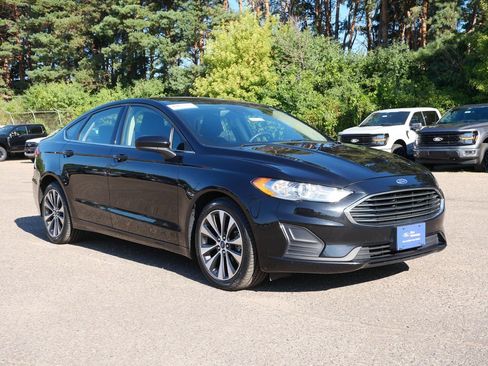 Used 2019 Ford Fusion SE AWD/4WD image 1