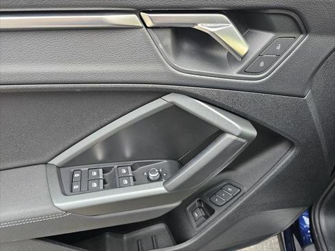 Used 2025 Audi Q3 2.0T Premium w/ Convenience Package image 10