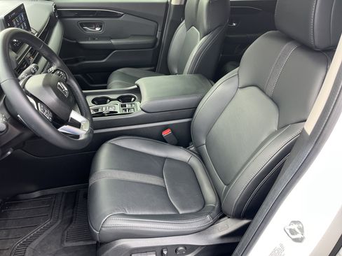 Certified 2025 Honda Pilot EX-L image 17