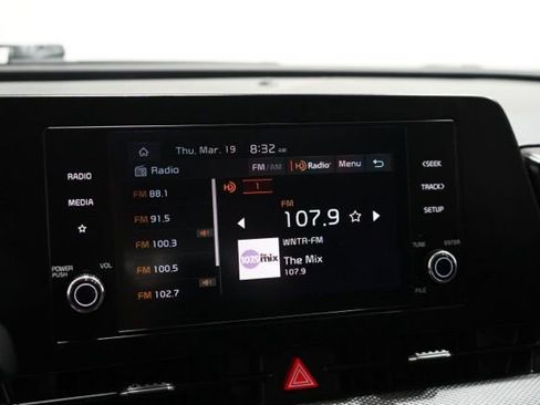 Used 2025 Kia Sportage LX FWD image 26