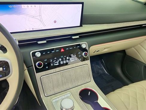 Used 2025 Genesis GV80 3.5T Prestige image 43