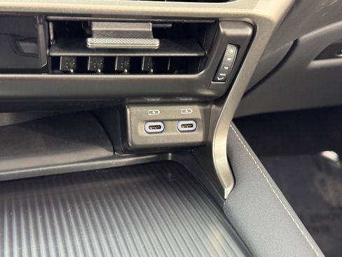 Used 2023 Lexus RX 500h F Sport image 33