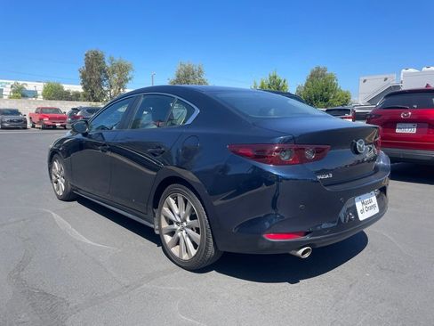 Used 2020 MAZDA MAZDA3 Sedan w/ Select Package FWD image 4