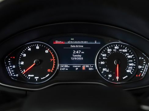 Used 2023 Audi Q5 2.0T Premium w/ Convenience Package image 16