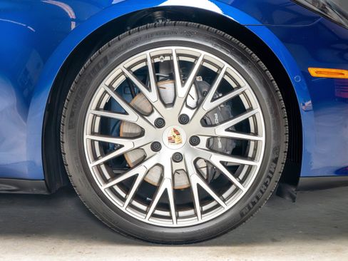 Certified 2024 Porsche Panamera 4 AWD/4WD image 19