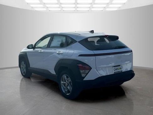 New 2026 Hyundai Kona SE image 3
