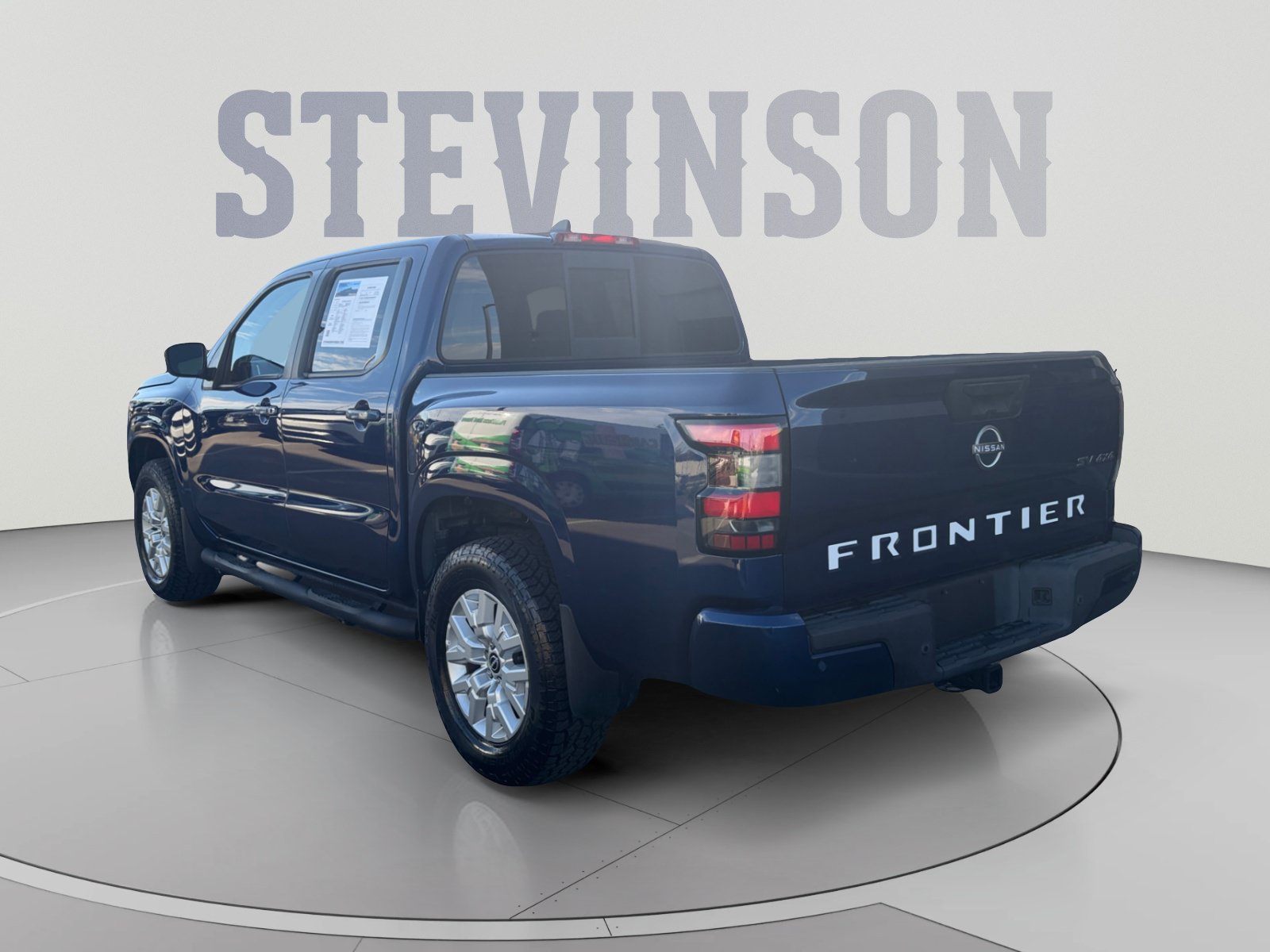 Used 2022 Nissan Frontier SV AWD/4WD image 3
