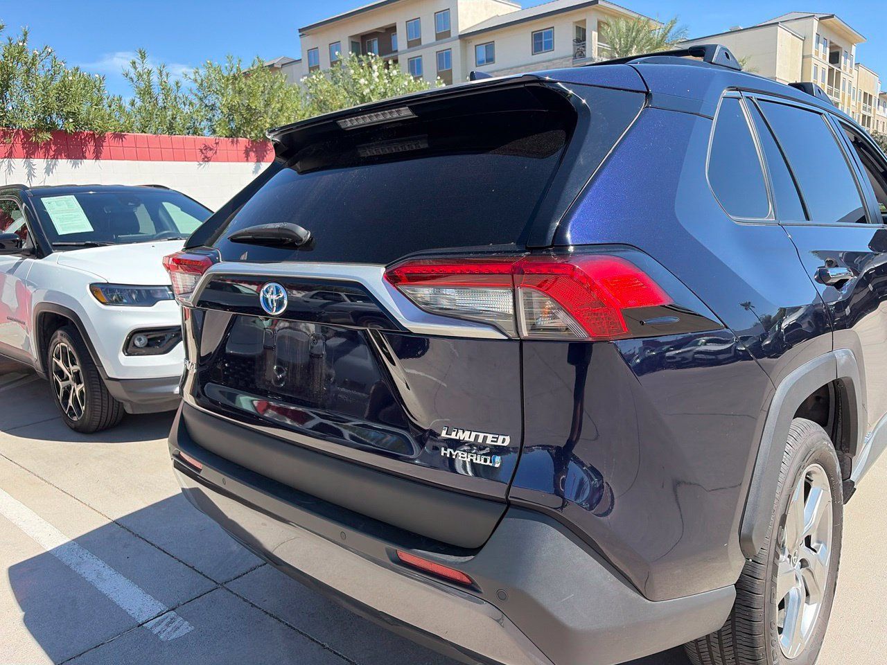 Used 2020 Toyota RAV4 Limited w/ Limited Grade Weather Package AWD/4WD image 4