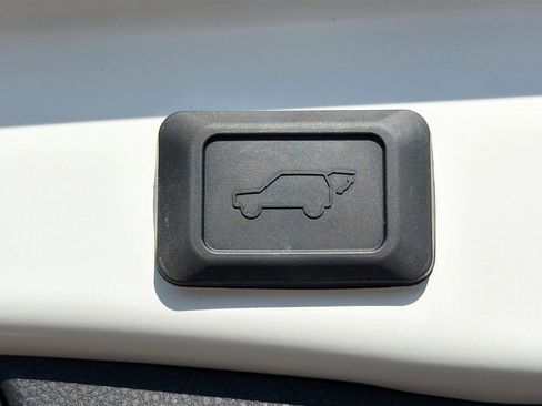 Used 2024 Toyota RAV4 XLE Premium image 13