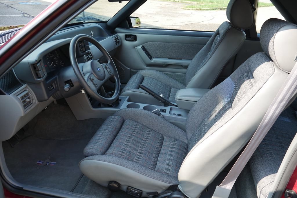 Used 1989 Ford Mustang GT RWD image 16