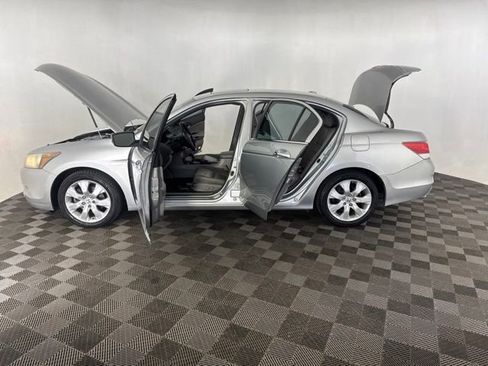 Used 2010 Honda Accord EX-L image 9
