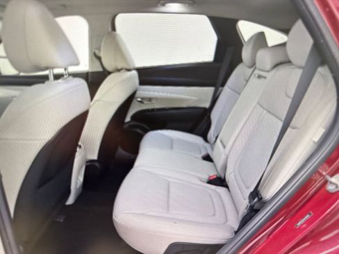 Used 2025 Hyundai Tucson Limited image 7